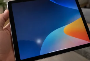 ipad screen bright white spot